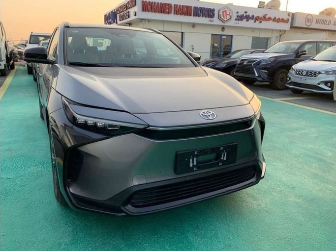 New Toyota bZ4X I, 2023 in Dubai by Mohamed Hakim Motors, Silver color. Other | AUTO.AE