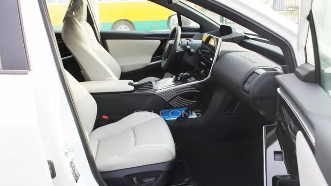 Новый Toyota bZ4X I, 2023 в Дубае от Falcons GT Motors FZCO Белый цвет. Other | AUTO.AE