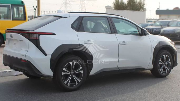 Новый Toyota bZ4X I, 2023 в Дубае от Falcons GT Motors FZCO Белый цвет. Other | AUTO.AE