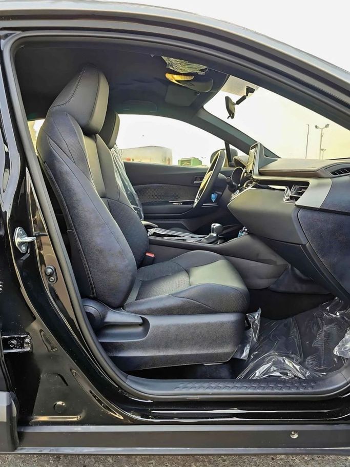 Новый Toyota C-HR II, 1.8 л, 2023 в Дубае от SK Motors Черный цвет. GCC | AUTO.AE