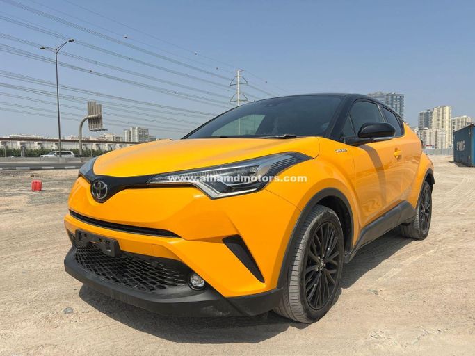 Used Toyota C-HR I, 1.2 l, 2017 in Dubai by Alhamd Motors, Yellow color. Other | AUTO.AE