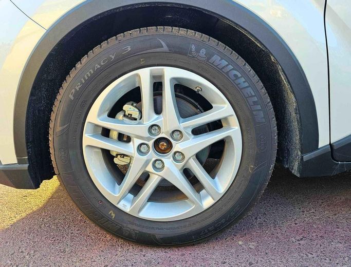 Новый Toyota C-HR II, 1.8 л, 2023 в Дубае от SK Motors Белый цвет. GCC | AUTO.AE