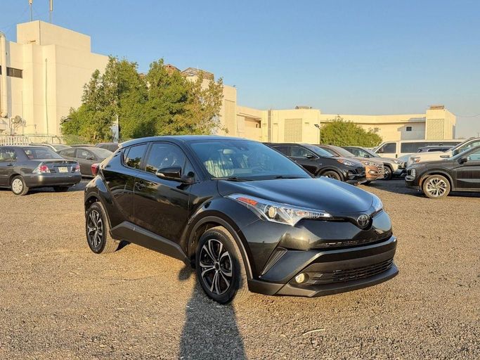 مستعملة Toyota C-HR I, 2.0 l, 2019 في في دبي من Shamshad Motors FZCO، اللون أسود. المواصفات الأمريكية | AUTO.AE