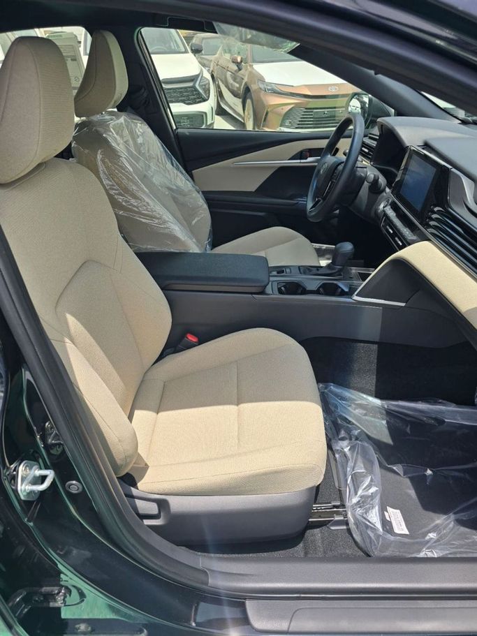 New Toyota Camry IX (XV80), 2.5 l, 2025 in Dubai by Mohamed Hakim Motors, Black color. GCC Specs | AUTO.AE