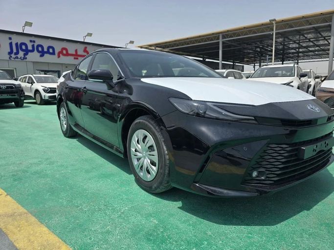 New Toyota Camry IX (XV80), 2.5 l, 2025 in Dubai by Mohamed Hakim Motors, Black color. GCC Specs | AUTO.AE