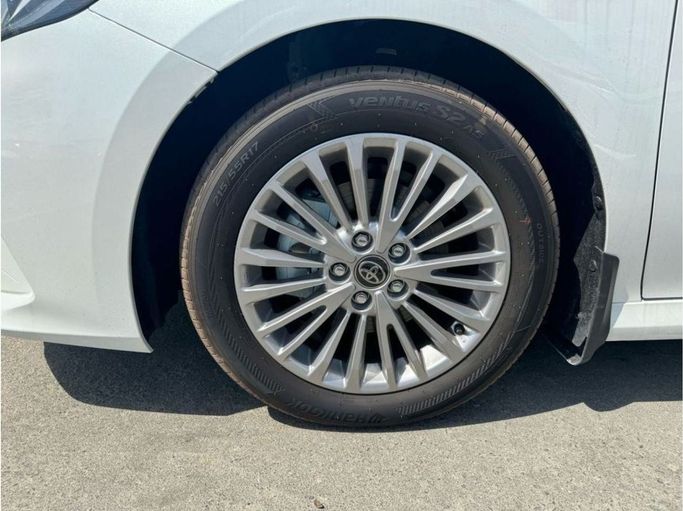 Новый Toyota Camry IX (XV80) China Market, 2.0 л, 2024 в Дубае от Mohamed Hakim Motors Белый цвет. Китайская | AUTO.AE