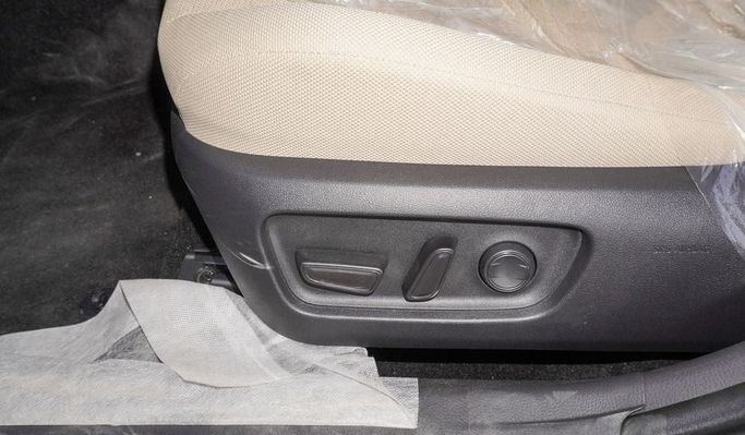 Новый Toyota Camry IX (XV80), 2.5 л, 2025 в Дубае от Najem Motors Белый цвет. GCC | AUTO.AE