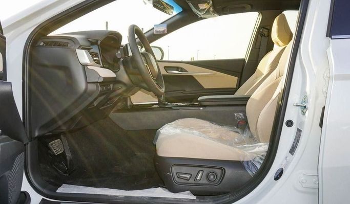 Новый Toyota Camry IX (XV80), 2.5 л, 2025 в Дубае от Najem Motors Белый цвет. GCC | AUTO.AE
