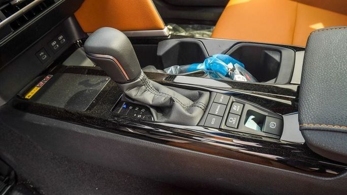 Новый Toyota Camry IX (XV80), 2.5 л, 2025 в Дубае от Najem Motors Белый цвет. GCC | AUTO.AE