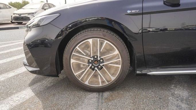 Новый Toyota Camry IX (XV80), 2.5 л, 2025 в Дубае от Najem Motors Черный цвет. GCC | AUTO.AE