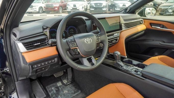 Новый Toyota Camry IX (XV80), 2.5 л, 2025 в Дубае от Najem Motors Черный цвет. GCC | AUTO.AE