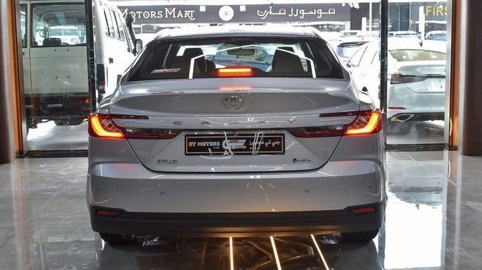 Новый Toyota Camry IX (XV80), 2.5 л, 2025 в Дубае от Najem Motors Серебристый цвет. GCC | AUTO.AE
