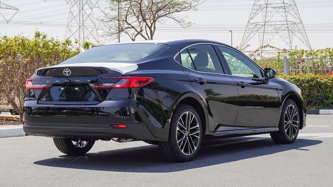 Новый Toyota Camry IX (XV80), 2.5 л, 2025 в Дубае от Najem Motors Черный цвет. GCC | AUTO.AE