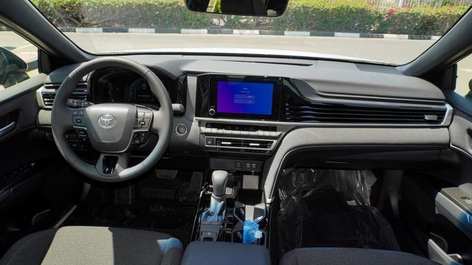 Новый Toyota Camry IX (XV80), 2.5 л, 2025 в Дубае от Najem Motors Черный цвет. GCC | AUTO.AE