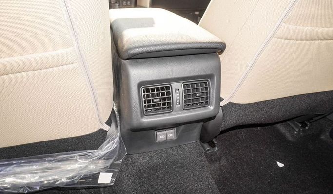 Новый Toyota Camry VIII (XV70) Рестайлинг, 2.5 л, 2025 в Дубае от Najem Motors Белый цвет. GCC | AUTO.AE