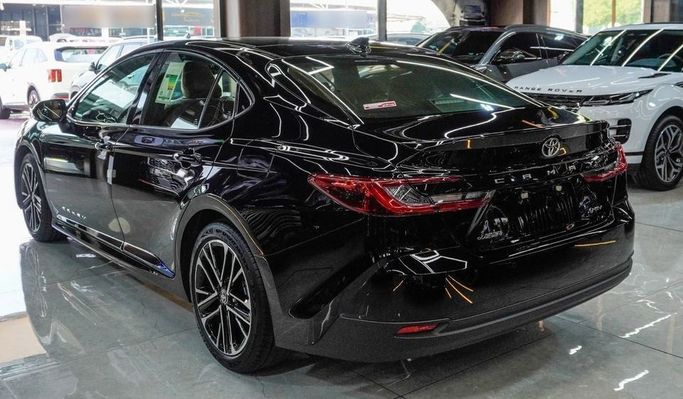 Новый Toyota Camry IX (XV80), 2.5 л, 2025 в Дубае от Najem Motors Черный цвет. GCC | AUTO.AE