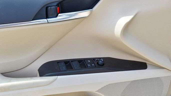 New Toyota Camry IX (XV80), 2.5 l, 2024 in Dubai by Najem Motors, White color. GCC Specs | AUTO.AE