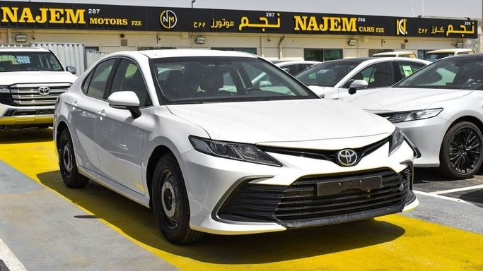Новый Toyota Camry IX (XV80), 2.5 л, 2024 в Дубае от Najem Motors Белый цвет. GCC | AUTO.AE