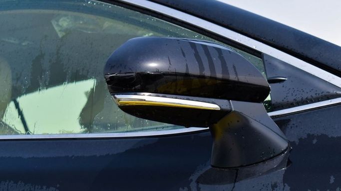 Новый Toyota Camry VIII (XV70) Рестайлинг, 2.5 л, 2023 в Дубае от Najem Motors Черный цвет. GCC | AUTO.AE