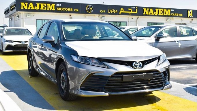 New Toyota Camry VIII (XV70) Facelift, 2.5 l, 2023 in Dubai by Najem Motors, Grey color. GCC Specs | AUTO.AE