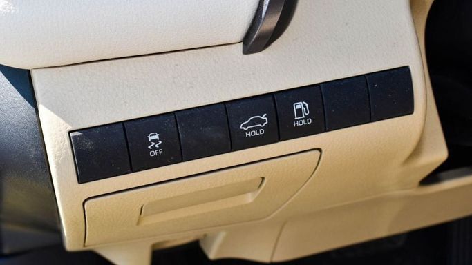 New Toyota Camry VIII (XV70) Facelift, 2.5 l, 2023 in Dubai by Najem Motors, Grey color. GCC Specs | AUTO.AE