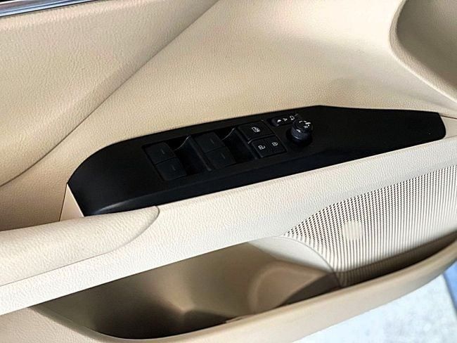 Used Toyota Camry VIII (XV70) Facelift, 2.5 l, 2024 in Dubai by Soltan Auto, Black color. GCC Specs | AUTO.AE