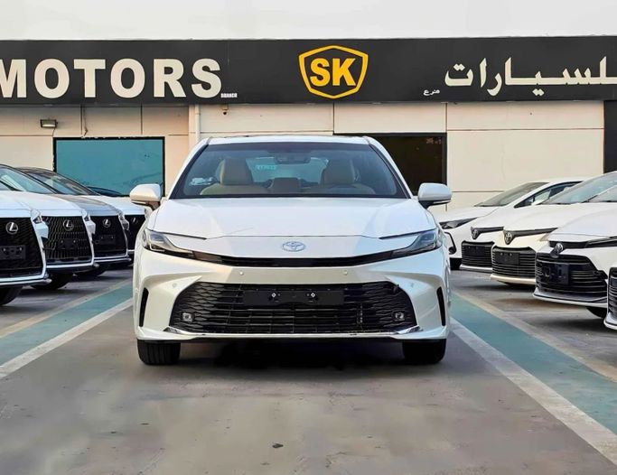New Toyota Camry IX (XV80), 2.5 l, 2025 in Dubai by SK Motors, White color. Other | AUTO.AE