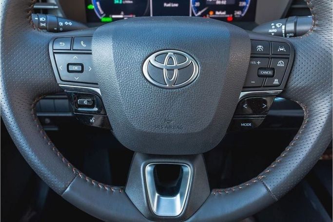 New Toyota Camry IX (XV80) China Market, 2.0 l, 2024 in Dubai by Albakheet Motors, White color. Chinese Specs | AUTO.AE