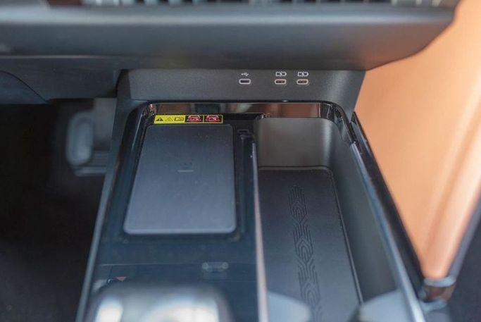 New Toyota Camry IX (XV80) China Market, 2.0 l, 2024 in Dubai by Albakheet Motors, White color. Chinese Specs | AUTO.AE