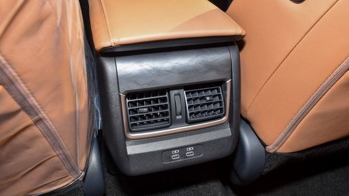 New Toyota Camry IX (XV80) China Market, 2.0 l, 2024 in Dubai by Albakheet Motors, White color. Chinese Specs | AUTO.AE