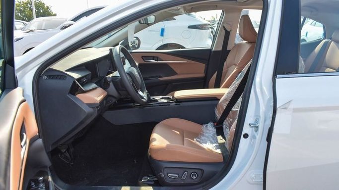 New Toyota Camry IX (XV80) China Market, 2.0 l, 2024 in Dubai by Albakheet Motors, White color. Chinese Specs | AUTO.AE