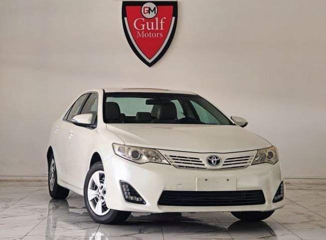 Used Toyota Camry VII (XV50) Facelift, 2.5 l, 2014 in Dubai by Gulf Motors, White color. GCC Specs | AUTO.AE