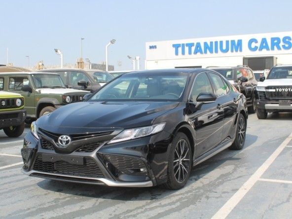 Новый Toyota Camry VIII (XV70) Рестайлинг, 2.5 л, 2023 в Дубае от Titanum Cars Черный цвет. Other | AUTO.AE
