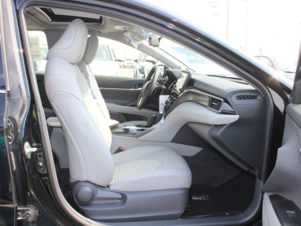 Новый Toyota Camry VIII (XV70) Рестайлинг, 2.5 л, 2023 в Дубае от Titanum Cars Черный цвет. Other | AUTO.AE