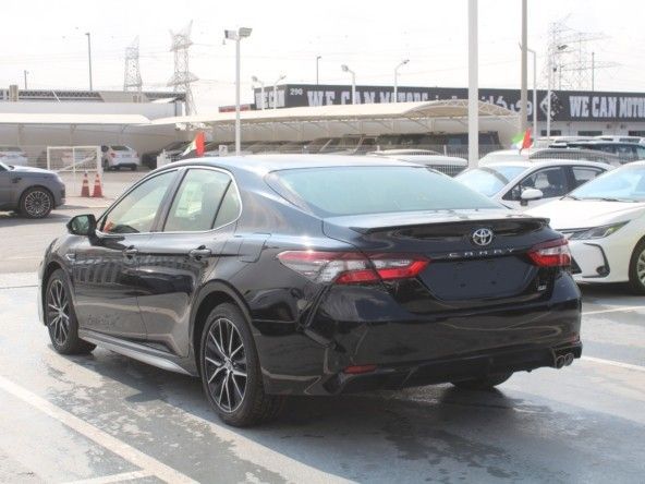 Новый Toyota Camry VIII (XV70) Рестайлинг, 2.5 л, 2023 в Дубае от Titanum Cars Черный цвет. Other | AUTO.AE