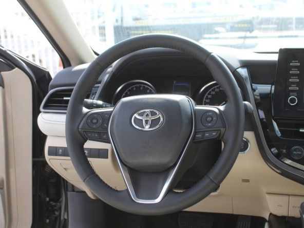 Новый Toyota Camry VIII (XV70) Рестайлинг, 2.5 л, 2023 в Дубае от Titanum Cars Черный цвет. Other | AUTO.AE