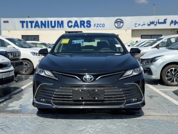 Новый Toyota Camry VIII (XV70) Рестайлинг, 2.5 л, 2023 в Дубае от Titanum Cars Черный цвет. Other | AUTO.AE