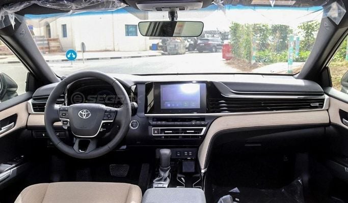 Новый Toyota Camry IX (XV80), 2.5 л, 2025 в Дубае от Segrex Auto Черный цвет. GCC | AUTO.AE