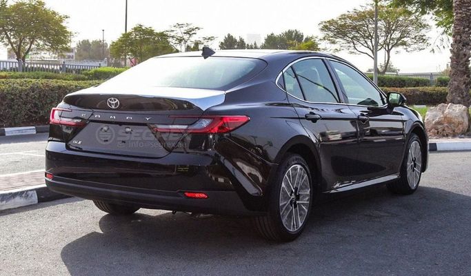 Новый Toyota Camry IX (XV80), 2.5 л, 2025 в Дубае от Segrex Auto Черный цвет. GCC | AUTO.AE