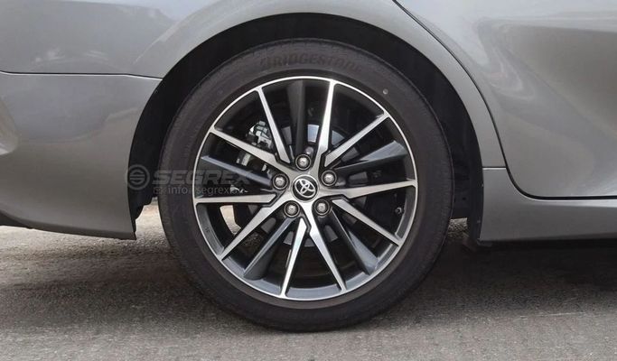 Used Toyota Camry VIII (XV70) Facelift, 3.5 l, 2022 in Dubai by Segrex Auto, Grey color. GCC Specs | AUTO.AE