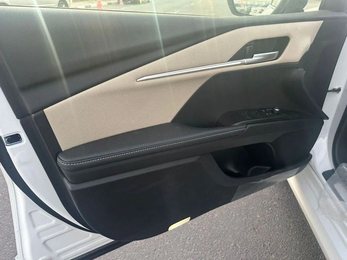 Новый Toyota Camry IX (XV80), 2.5 л, 2025 в Дубае от World Center Motors FZE Белый цвет. GCC | AUTO.AE