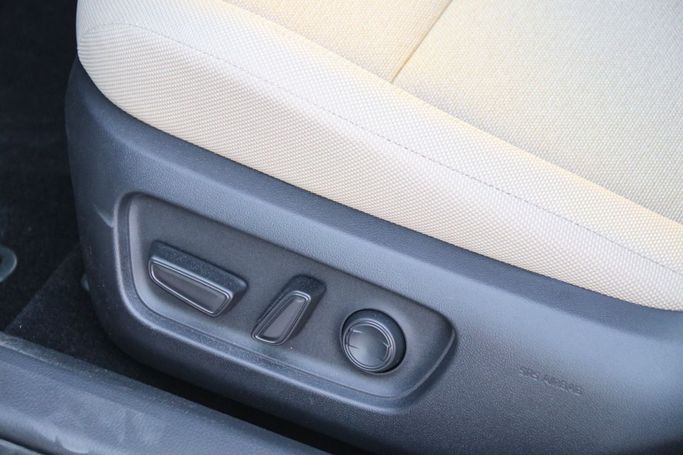 Новый Toyota Camry IX (XV80), 2.5 л, 2025 в Дубае от Atlantic Motors FZCO Белый цвет.  | AUTO.AE