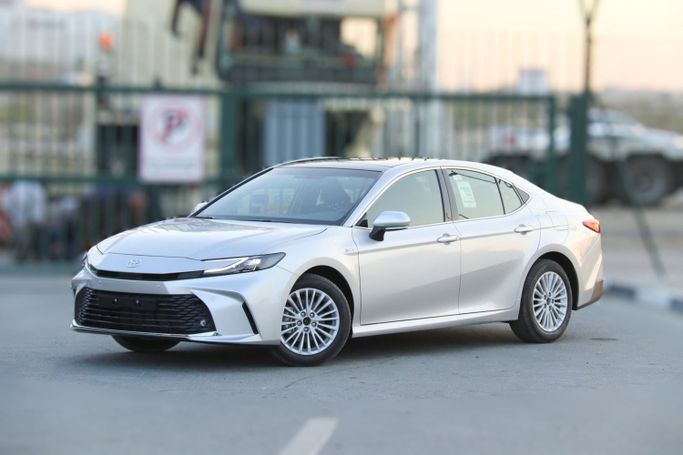 Новый Toyota Camry IX (XV80), 2.5 л, 2025 в Дубае от Atlantic Motors FZCO Серебристый цвет.  | AUTO.AE
