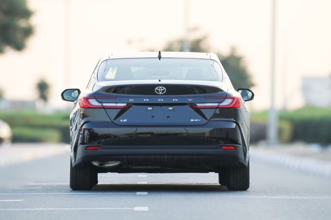 Новый Toyota Camry IX (XV80), 2.5 л, 2025 в Дубае от Atlantic Motors FZCO Черный цвет. GCC | AUTO.AE