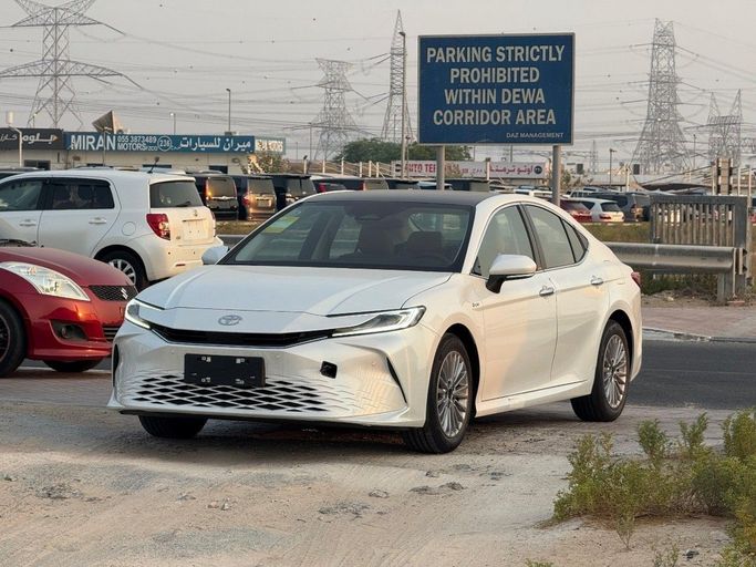 New Toyota Camry IX (XV80) China Market, 2.0 l, 2025 in Dubai by Gold Auto, White color. Other | AUTO.AE