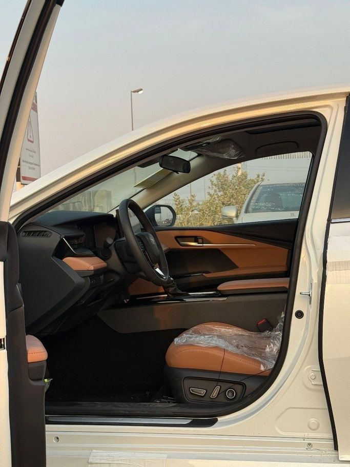 New Toyota Camry IX (XV80) China Market, 2.0 l, 2025 in Dubai by Gold Auto, White color. Other | AUTO.AE