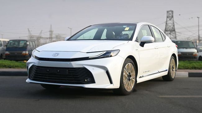 جديدة Toyota Camry التاسع (XV80), 2.5 l, 2025 في في دبي من Hussein Ghulam Motors FZCO، اللون أبيض. مواصفات الخليج | AUTO.AE | إعلان #243281