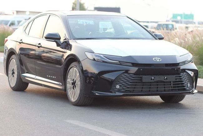 New Toyota Camry IX (XV80), 2.5 l, 2025 in Dubai by AL SHERAA AL MALAKI, Black color. GCC Specs | AUTO.AE