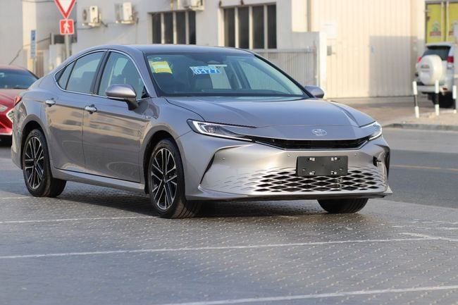 جديدة Toyota Camry التاسع (XV80) سوق الصين التاسع (XV80), 2.5 l, 2025 في في دبي من AL SHERAA AL MALAKI، اللون فضي. المواصفات الصينية | AUTO.AE | إعلان #244955