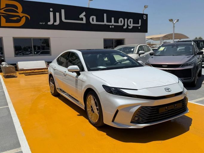 New Toyota Camry IX (XV80) China Market, 2.5 l, 2026 in Dubai by Bormela Cars, White color. GCC Specs | AUTO.AE | Listing #260601